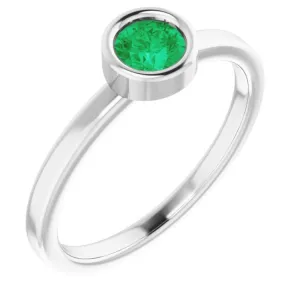 14K White 4.5 mm Lab-Grown Emerald Ring