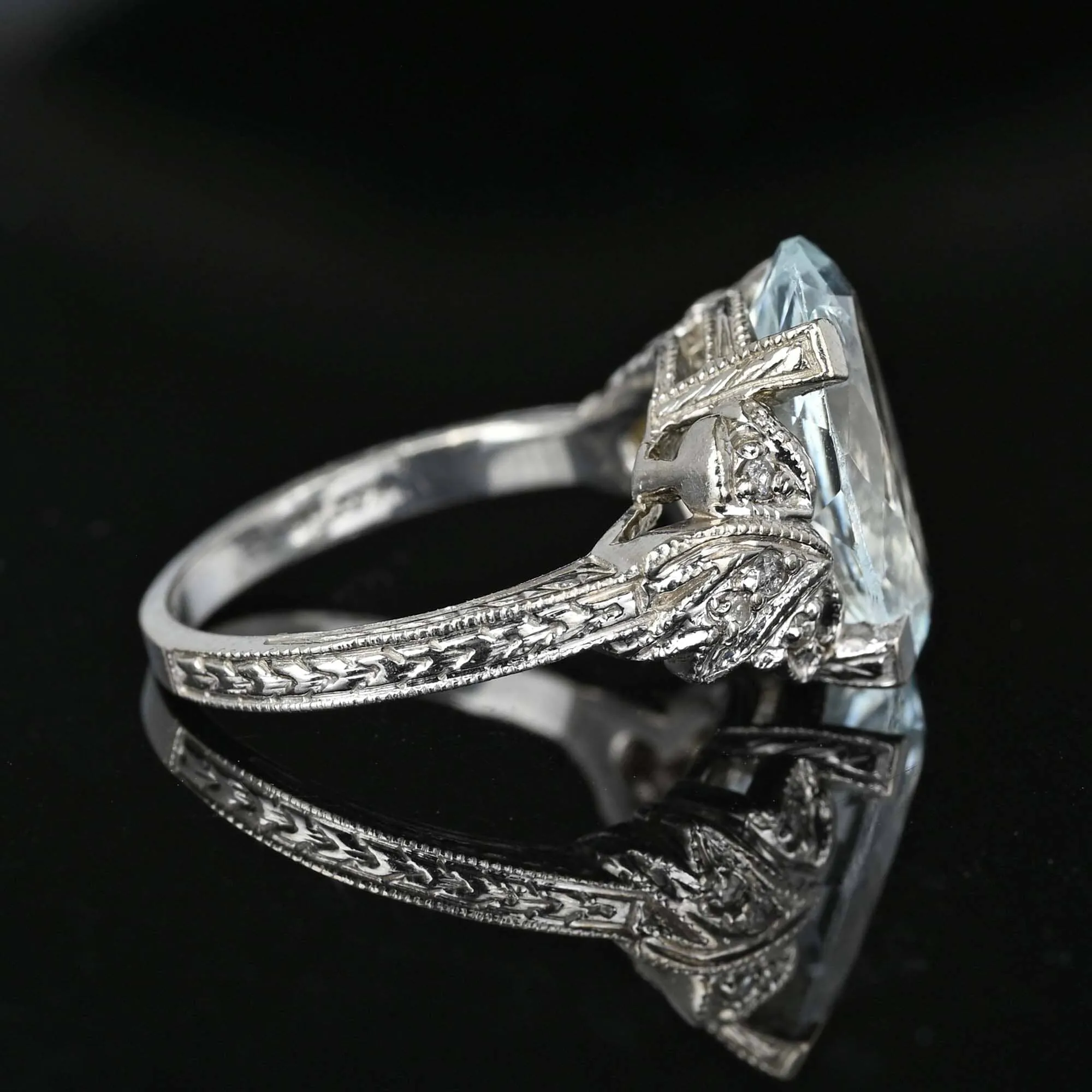 14K White Gold Art Deco Diamond Aquamarine Ring