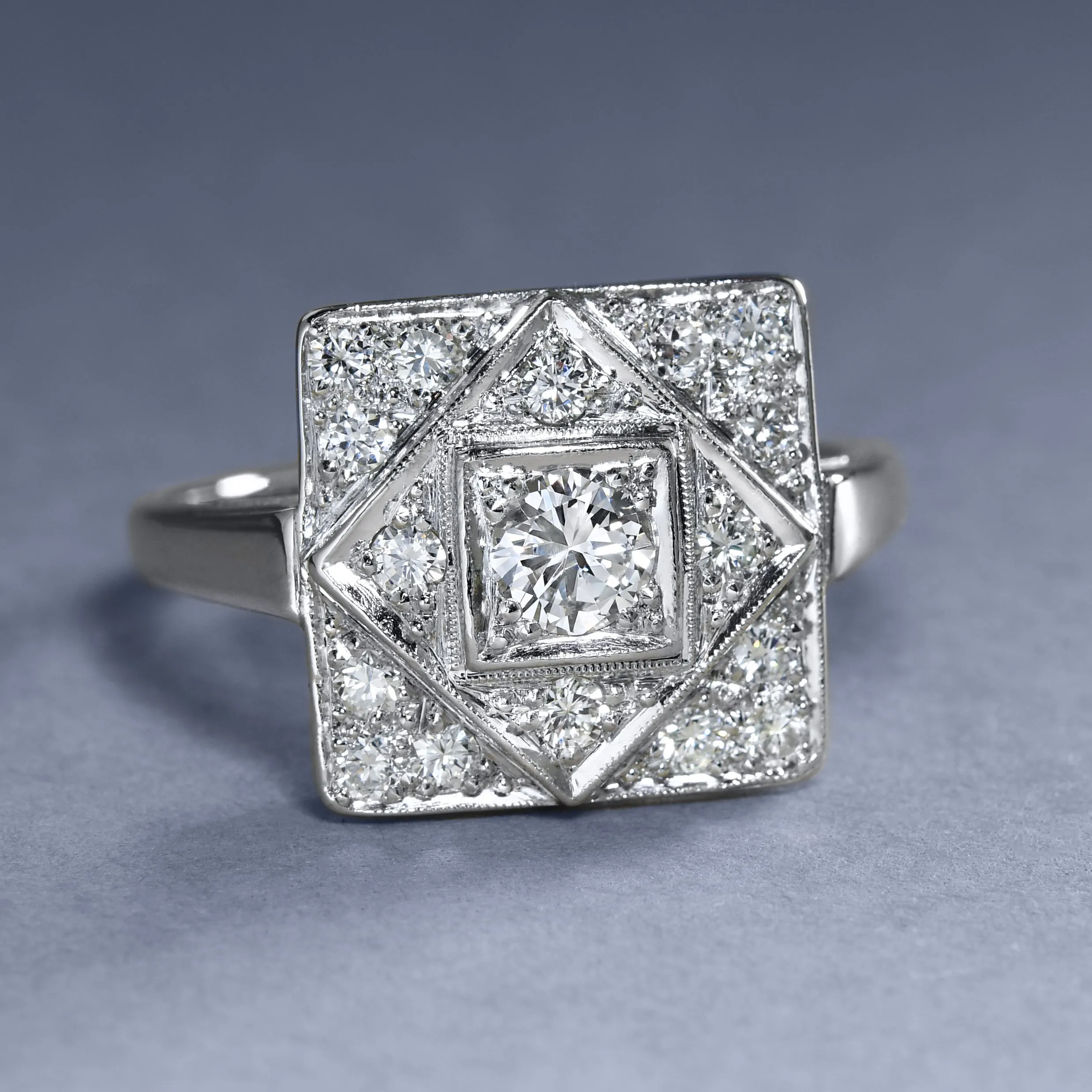 1930s Platinum And Diamond Ring