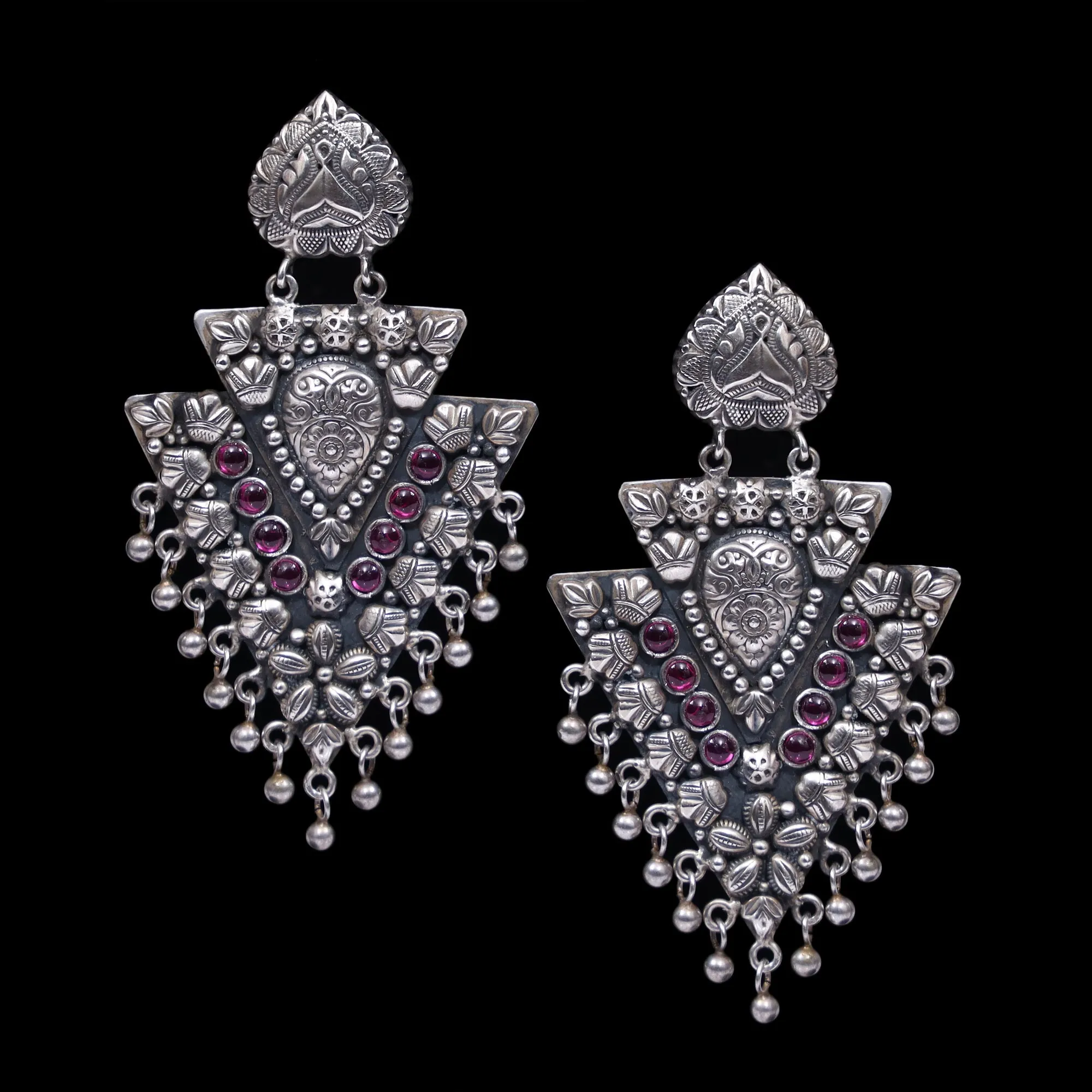 925 Silver Antique Look Handmade Earring With Ruby Color and Silver Ball Hanging