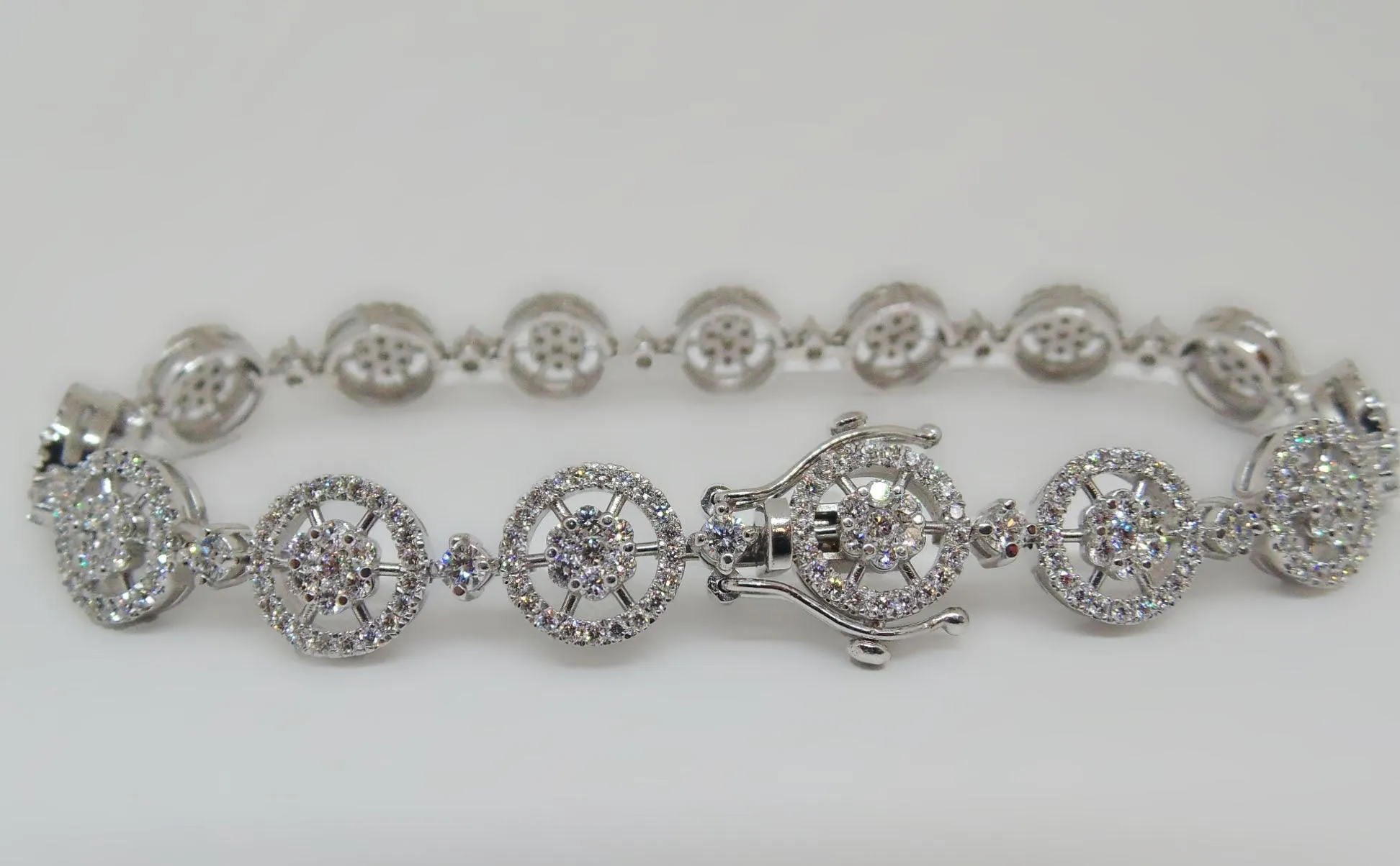 Diamond Flower Tennis Bracelet 14K