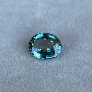 This 3.01 carat Teal Mermaid Sapphire/ Teal Sapphire/ Green sapphire/ bi colour Sapphire/ parti sapphire/ Engagement Ring/ Montana sapphire/